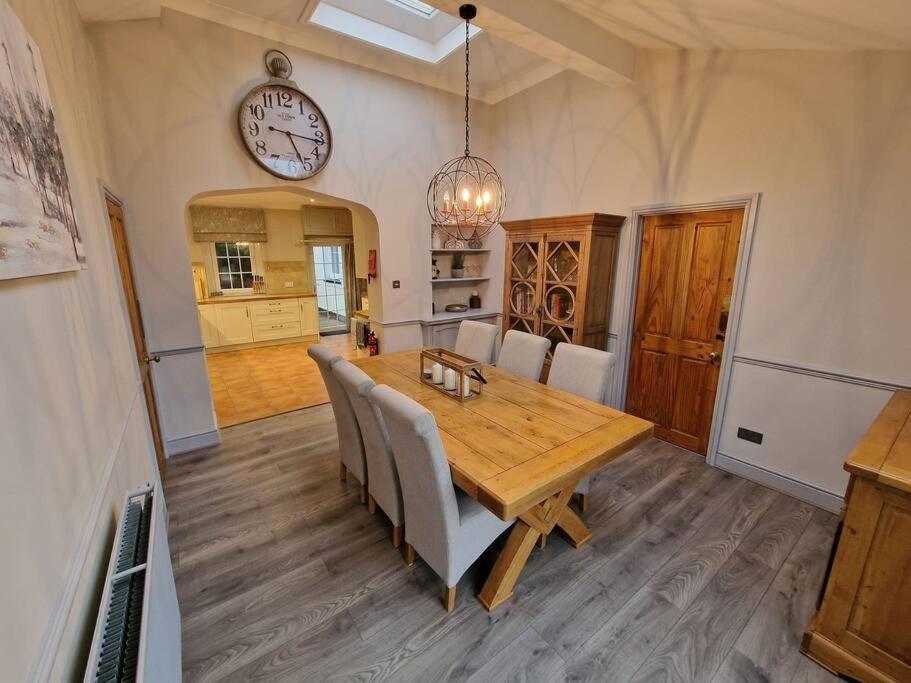 Bailey Estate House Villa Абъргавени Екстериор снимка